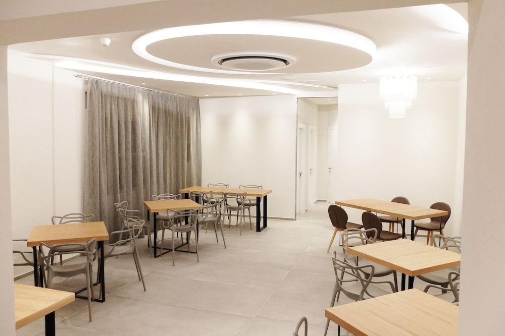 Hotel Aurea 3*